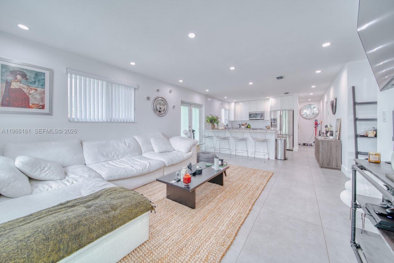 2841 SW 24th Ter, Miami, FL 33145 Photo