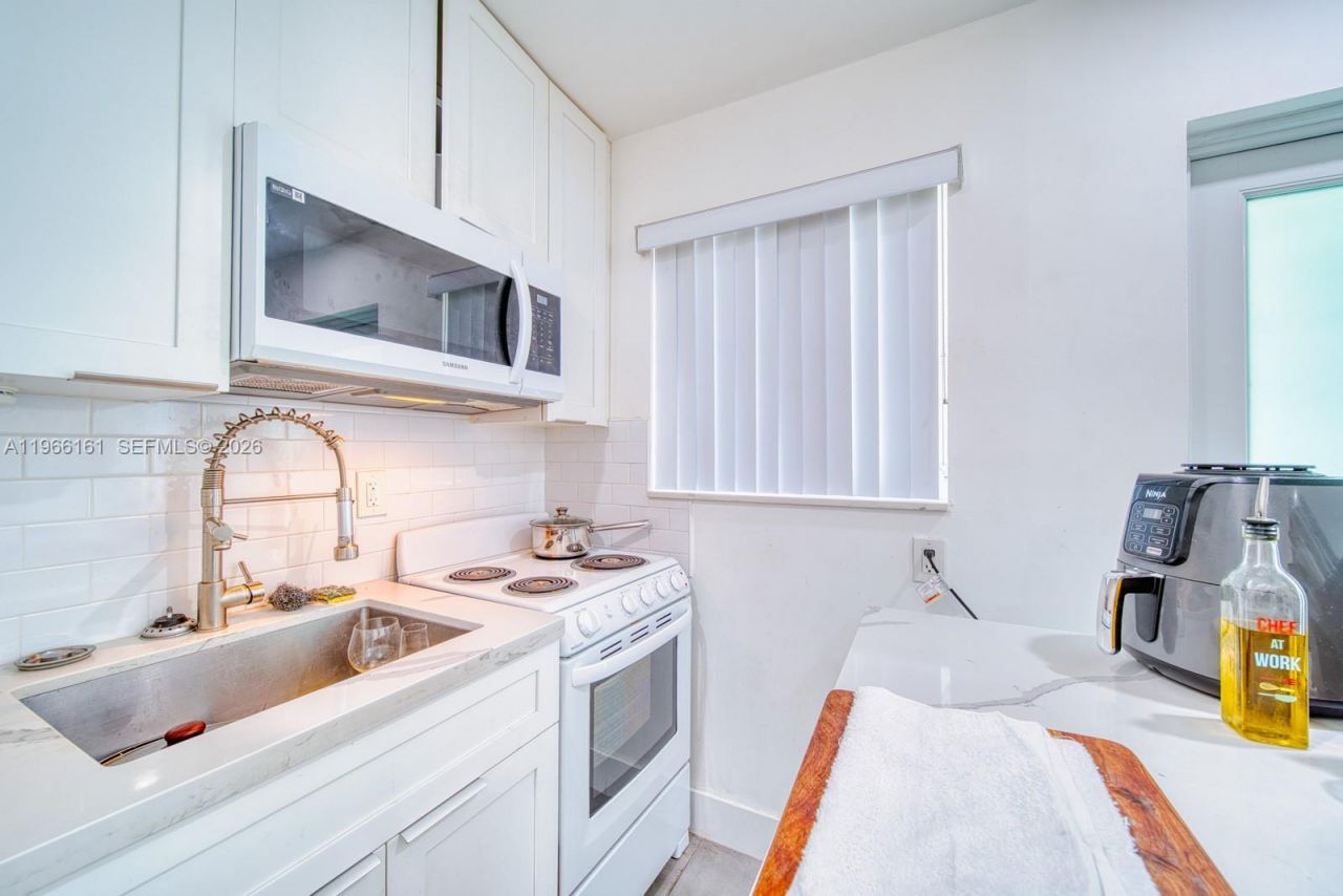 2841 SW 24th Ter, Miami, FL 33145 Photo