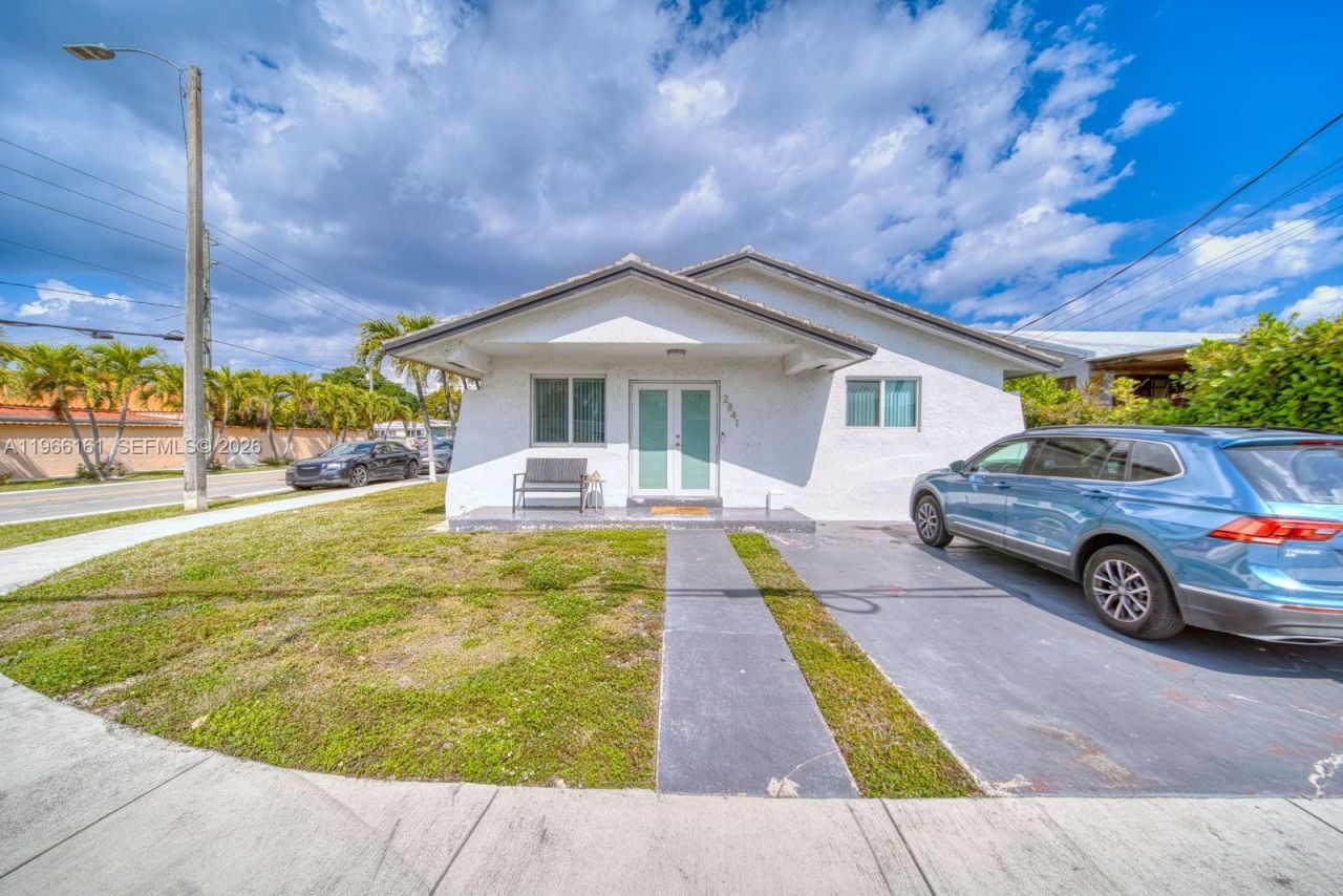 2841 SW 24th Ter, Miami, FL 33145 Photo