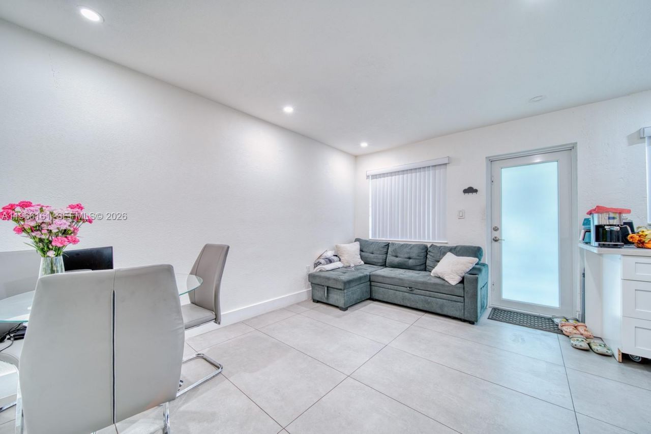 2841 SW 24th Ter, Miami, FL 33145 Photo