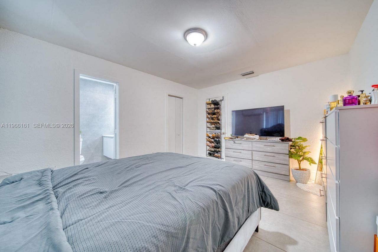 2841 SW 24th Ter, Miami, FL 33145 Photo