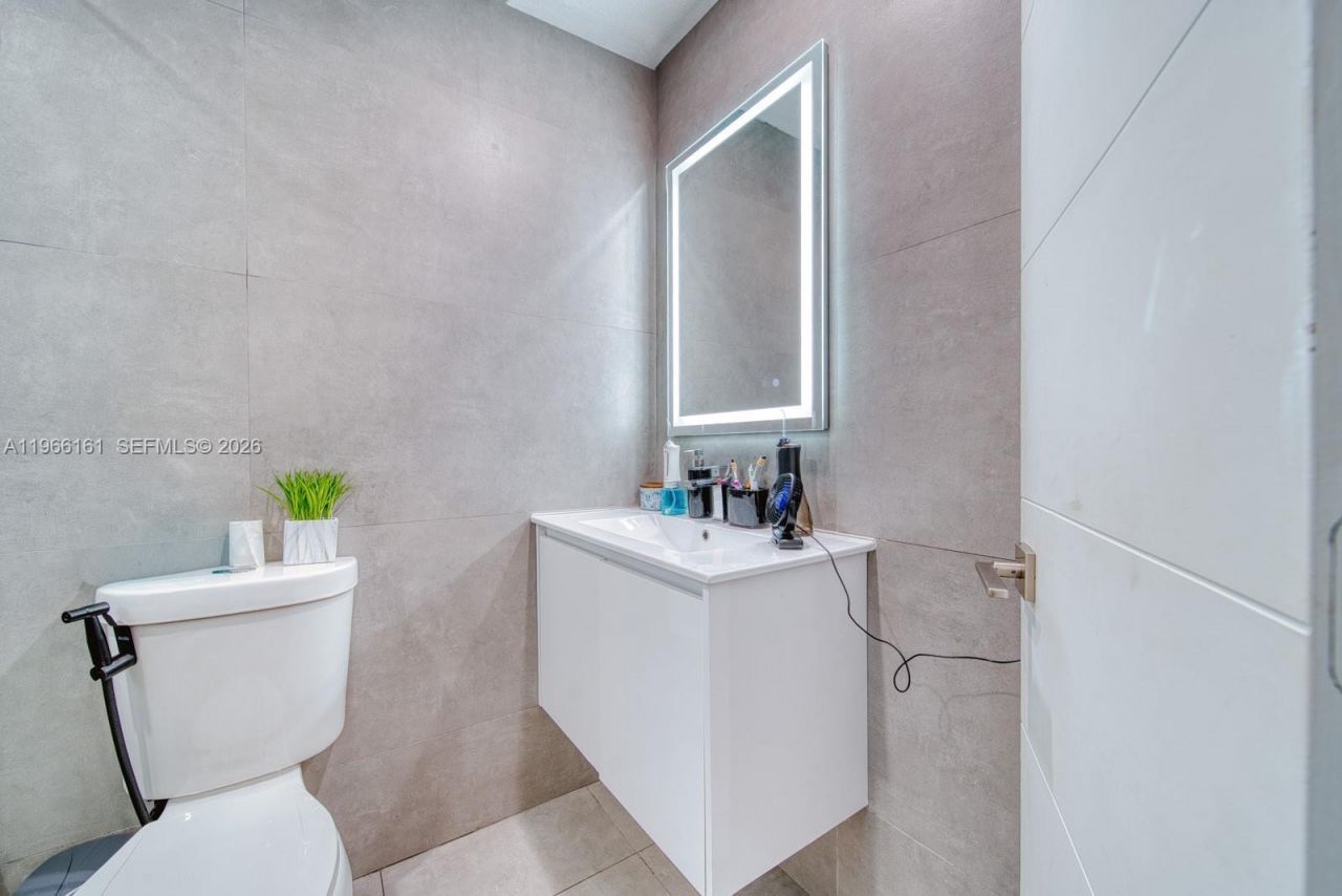 2841 SW 24th Ter, Miami, FL 33145 Photo