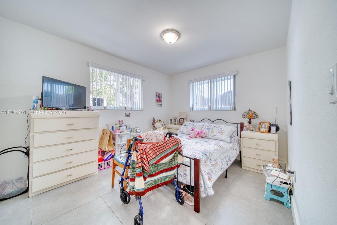 2841 SW 24th Ter, Miami, FL 33145 Photo