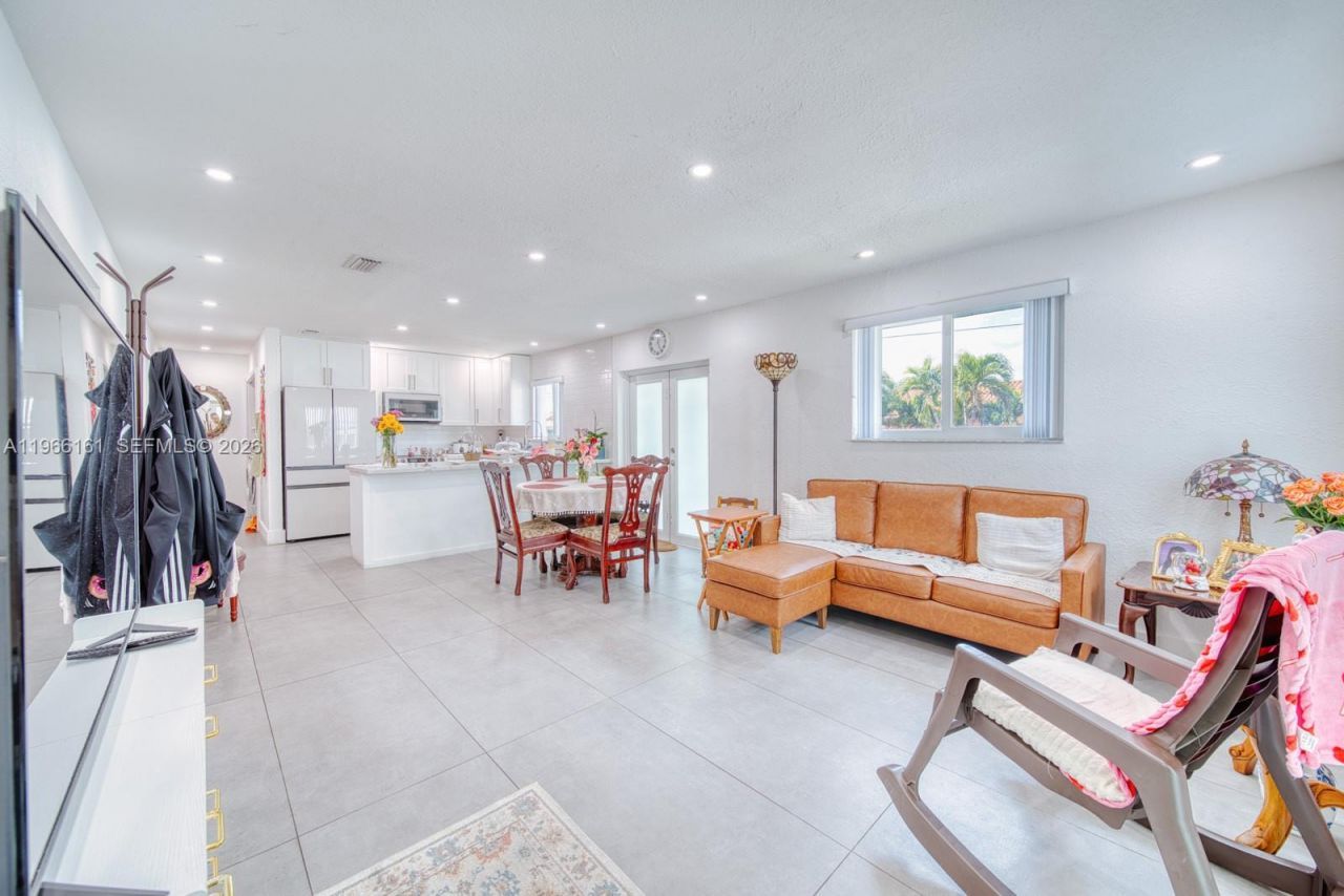 2841 SW 24th Ter, Miami, FL 33145 Photo