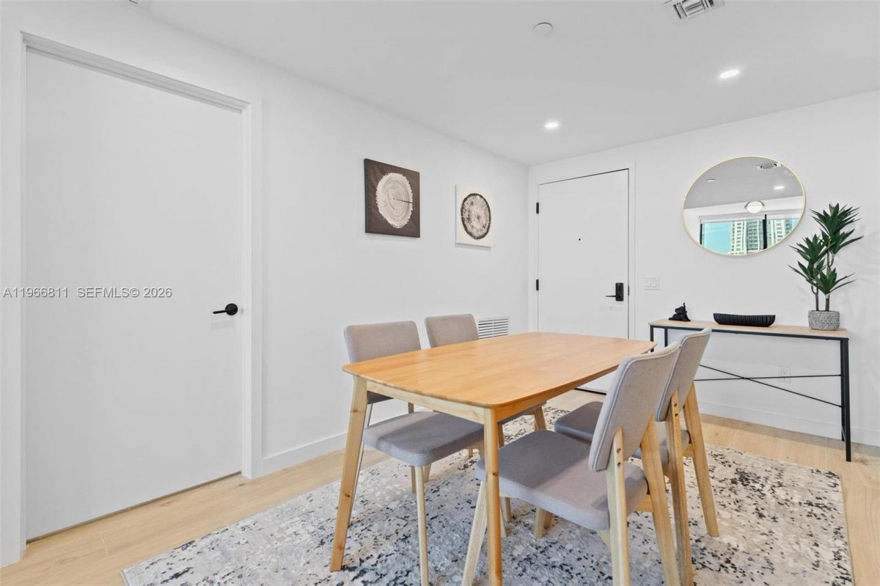 225 N Miami Ave, Unit 3307, Miami, FL 33128 Photo