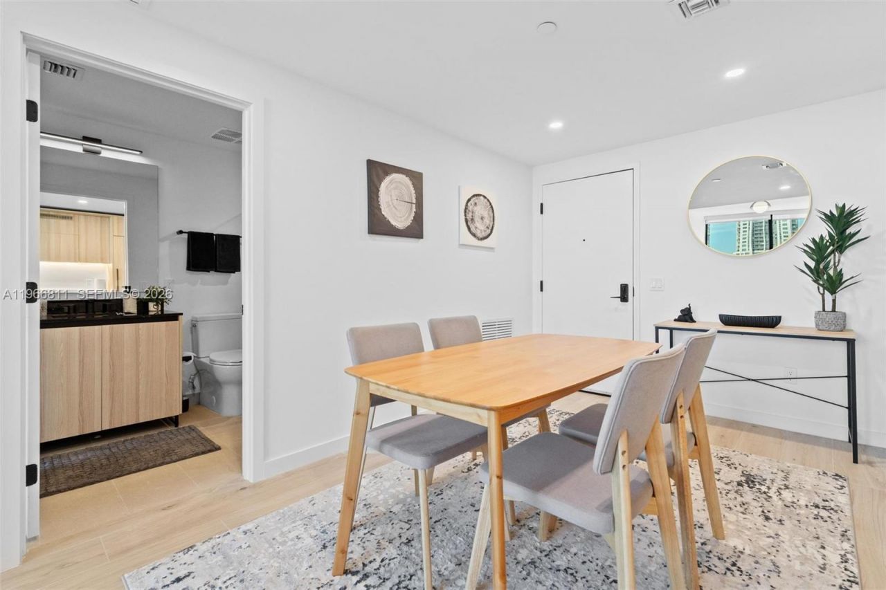 225 N Miami Ave , Unit 3307, Miami, FL 33128 Photo