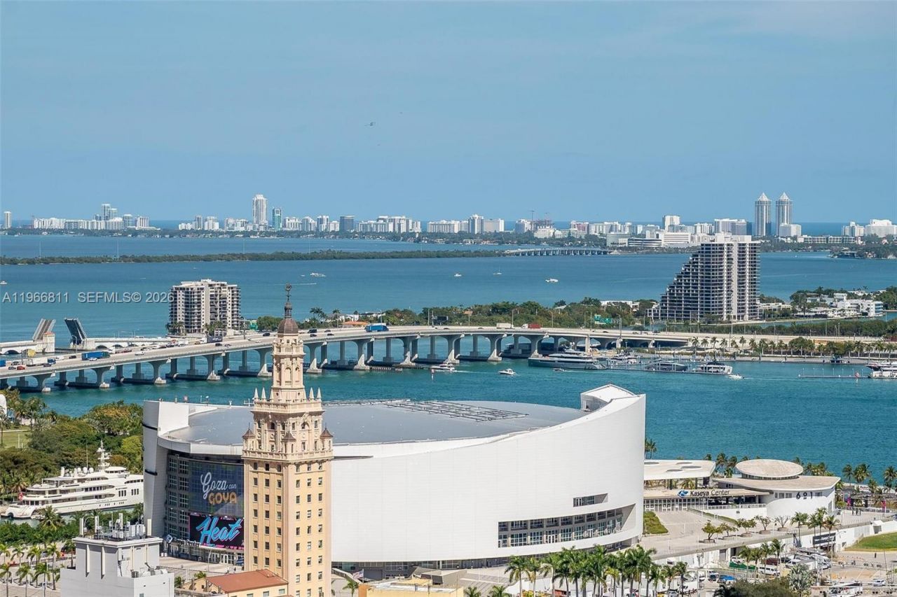 225 N Miami Ave, Unit 3307, Miami, FL 33128 Photo