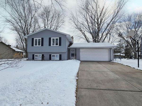 9969 108th Place N, Maple Grove, MN 55369
