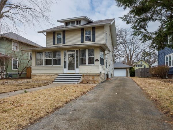 1510 E Olive Street, Bloomington, IL 61701