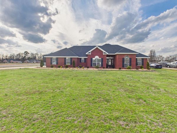 406 Pleasant Hill, Columbus, MS 39702