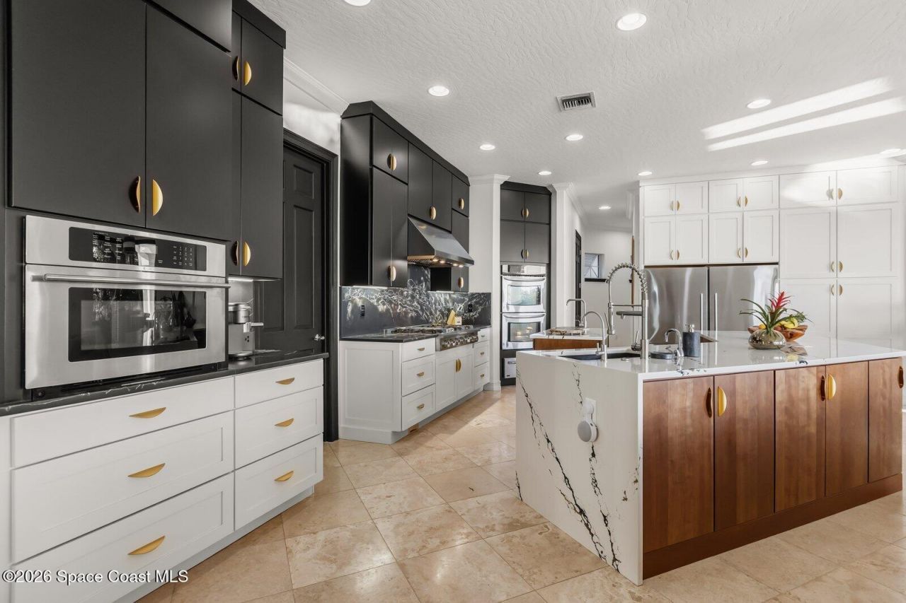 2 River Falls Drive, Cocoa Beach, FL 32931 Photo