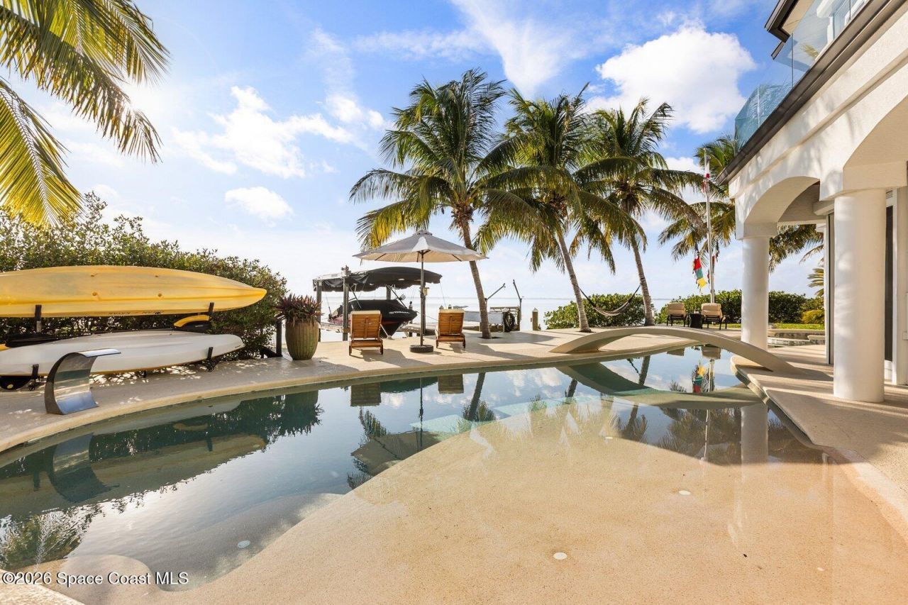 2 River Falls Drive, Cocoa Beach, FL 32931 Photo