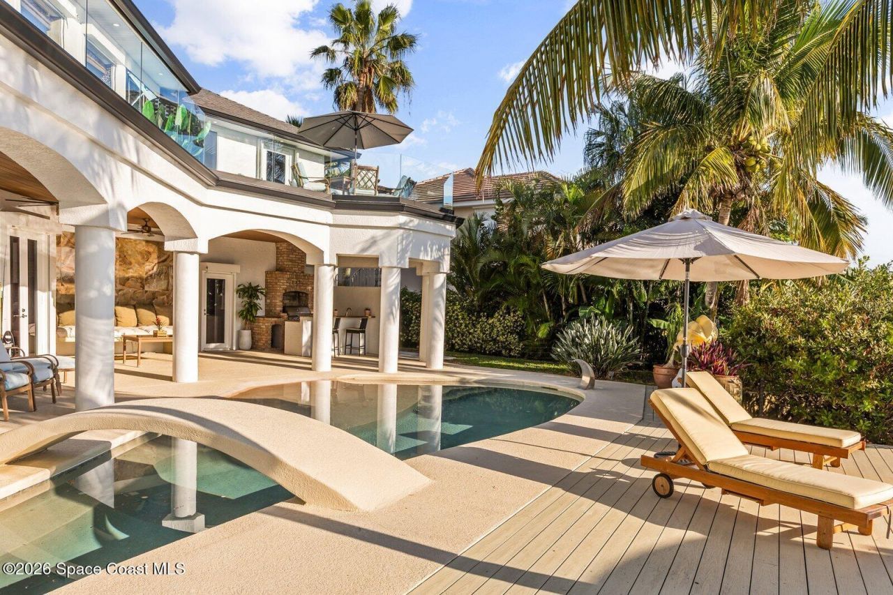 2 River Falls Drive, Cocoa Beach, FL 32931 Photo