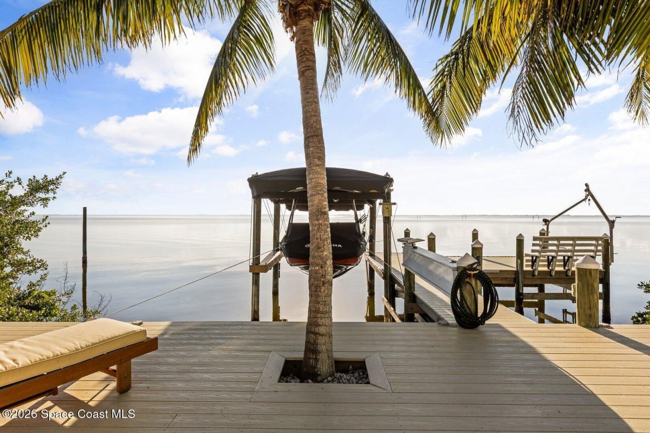 2 River Falls Drive, Cocoa Beach, FL 32931 Photo