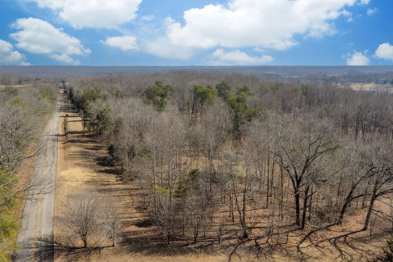 0 Deal Road, Burns, TN 37029 Main Photo