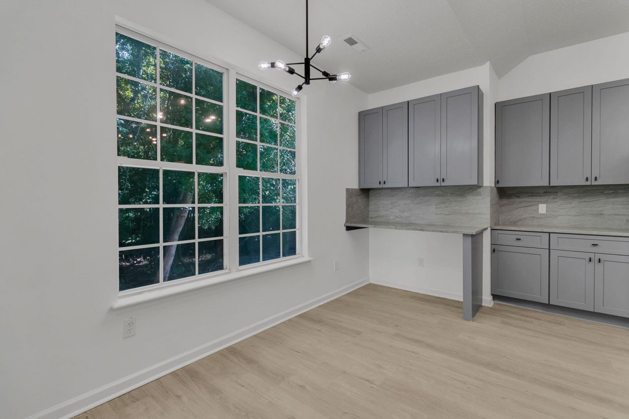 1854 Oleander Court Photo 21