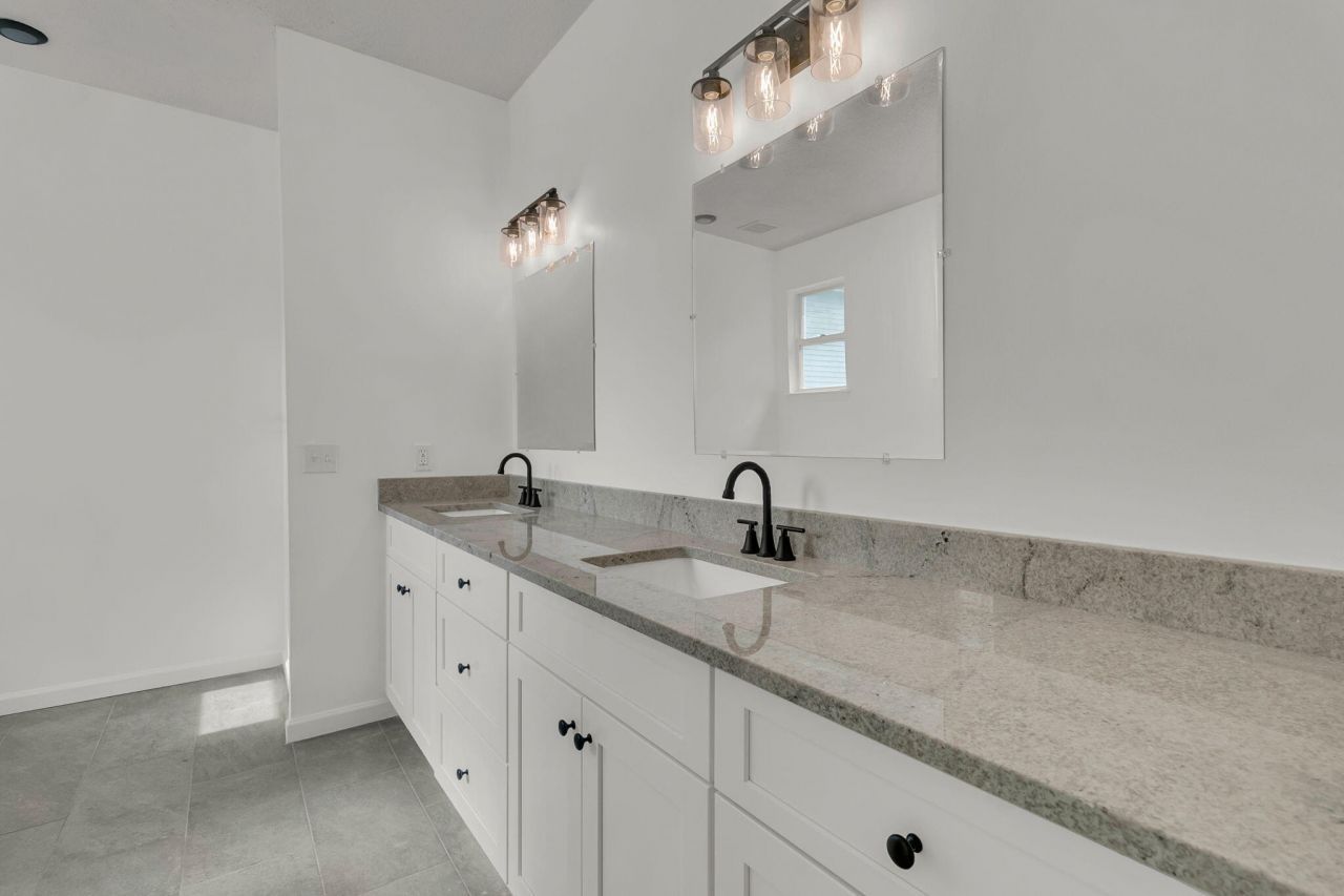 1854 Oleander Court Photo 27