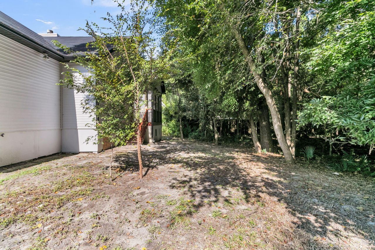 1854 Oleander Court Photo 40