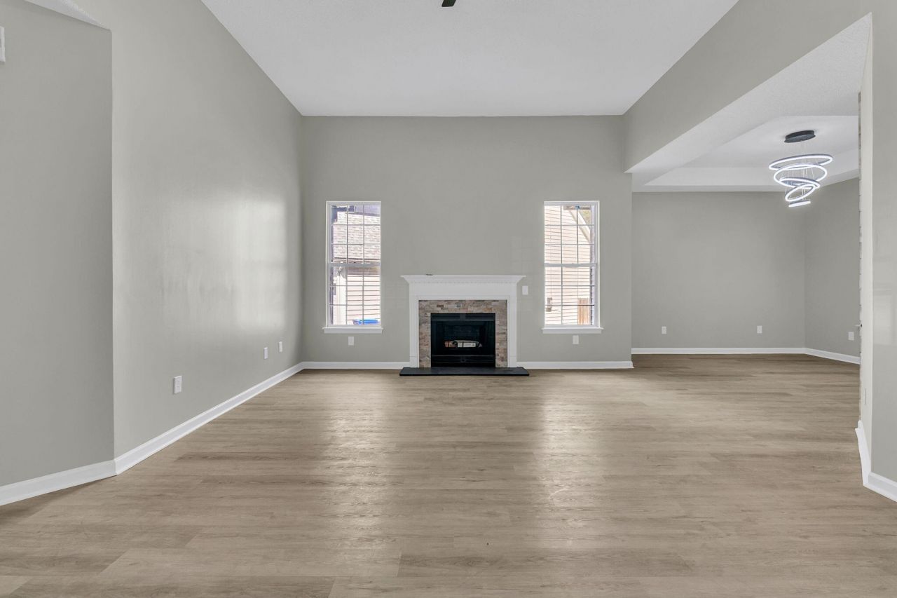 1854 Oleander Court Photo 7