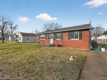 34504 Stellwagen Street, Wayne, MI 48184