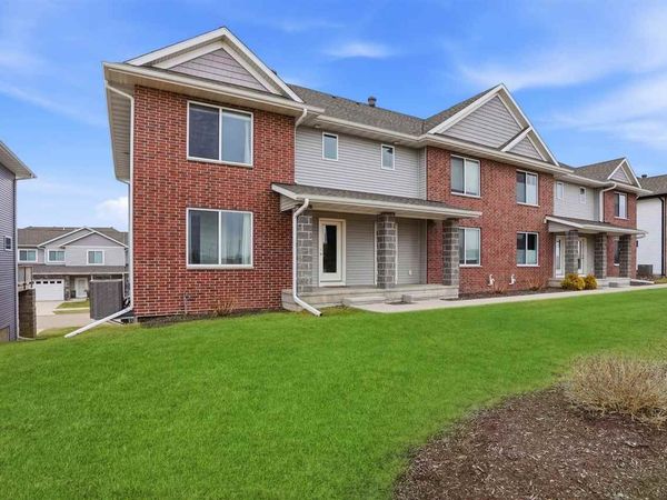 1216 Ronald Way, North Liberty, IA 52317