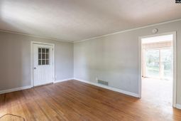 1506 Crestview Avenue photo 4