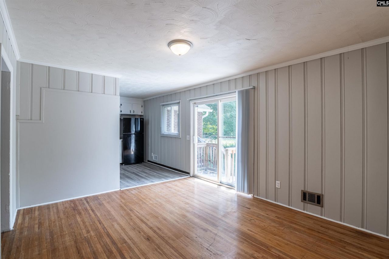 1506 Crestview Avenue Photo 6