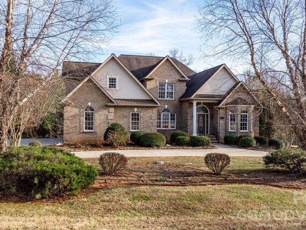 2301 Willow Creek Drive, Newton, NC 28658