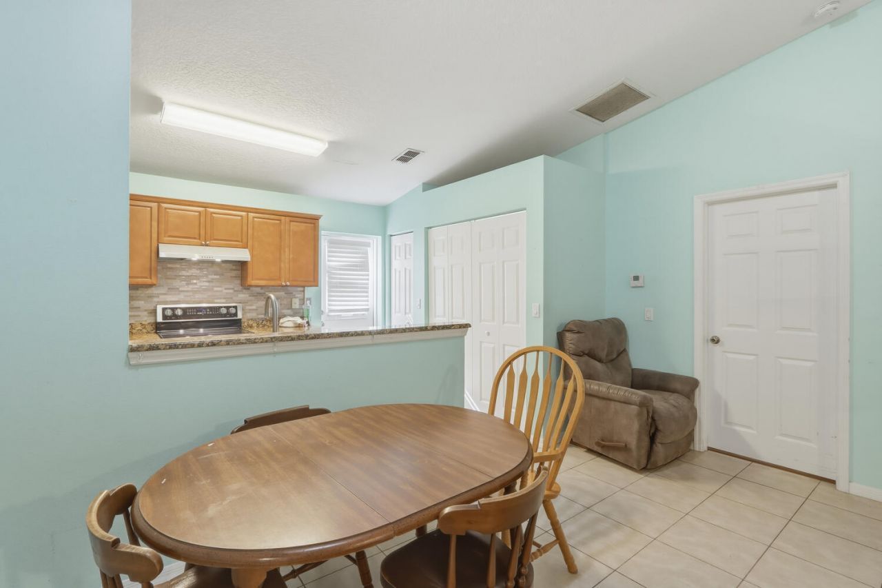 726 SW Bond Road, Port Saint Lucie, FL 34953 Photo