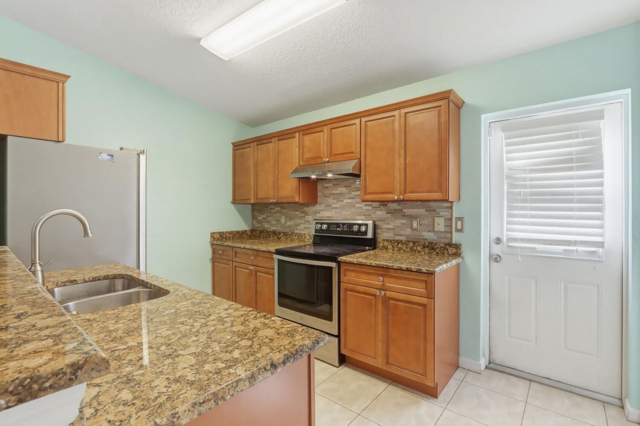 726 SW Bond Road, Port Saint Lucie, FL 34953 Photo