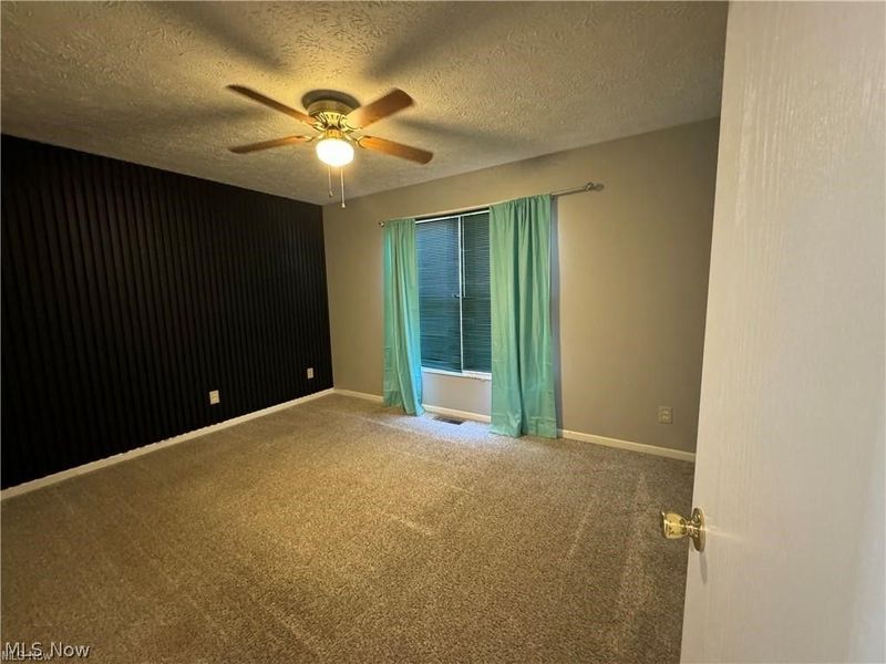 242 Ravenshollow Drive, Cuyahoga Falls, OH 44223 Photo 20