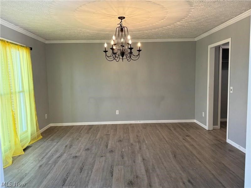 242 Ravenshollow Drive, Cuyahoga Falls, OH 44223 Photo 5