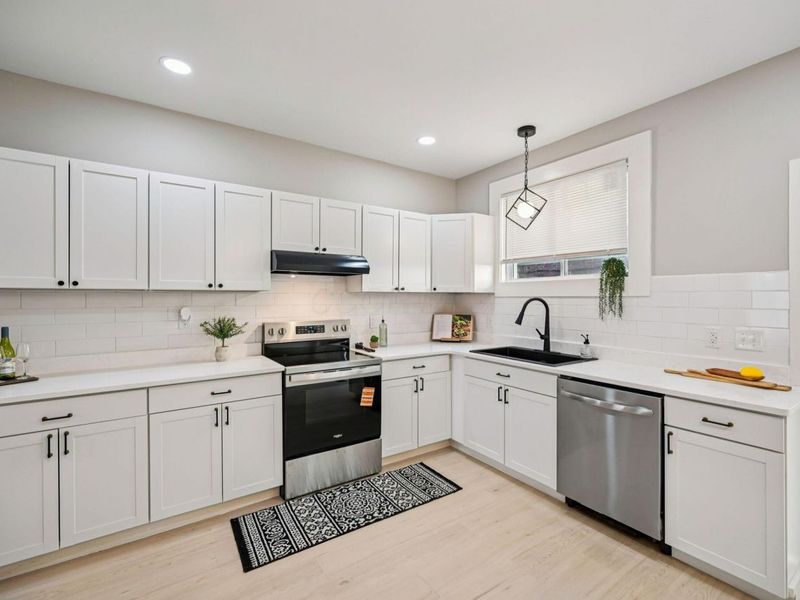 6 E Blake Avenue, Columbus, OH 43202 Photo 11