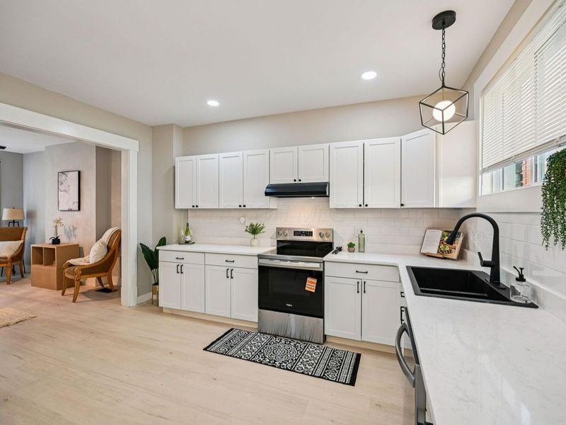 6 E Blake Avenue, Columbus, OH 43202 Photo 12