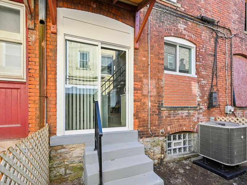 6 E Blake Avenue, Columbus, OH 43202 Photo 22