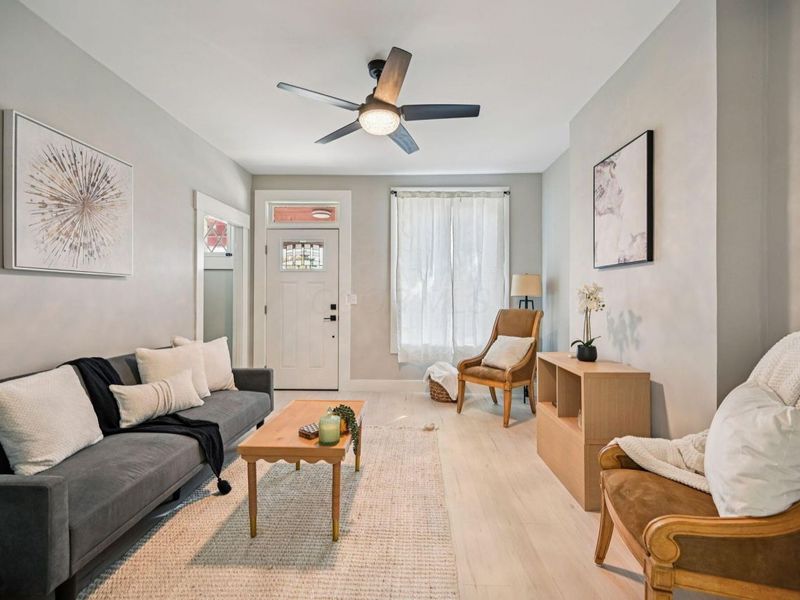 6 E Blake Avenue, Columbus, OH 43202 Photo 8