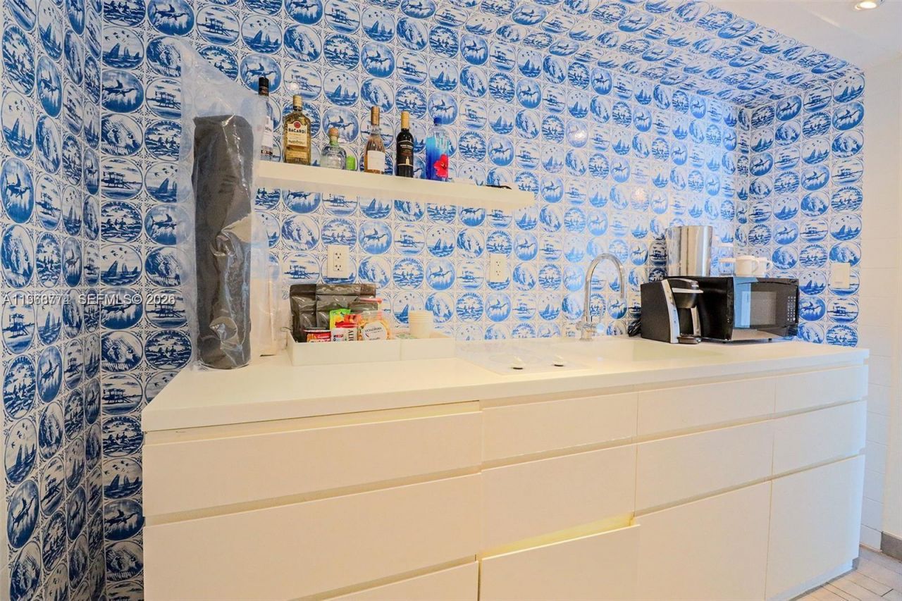 1100 West Ave , Unit 816, Miami Beach, FL 33139 Photo