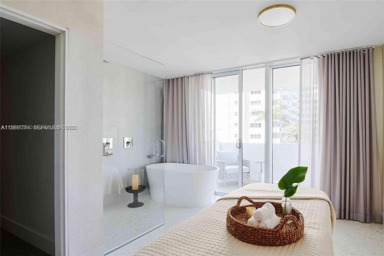 1100 West Ave , Unit 816, Miami Beach, FL 33139 Photo