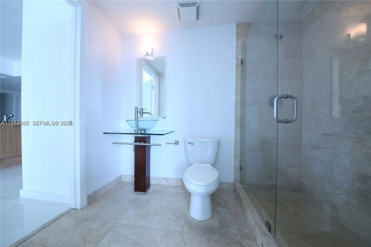 350 S Miami Av, Unit 3306, Miami, FL 33130 Photo