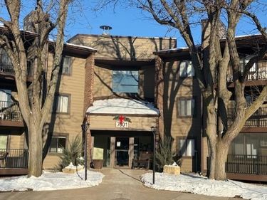 7601 W 101st Street, Unit 216, Bloomington, MN 55438