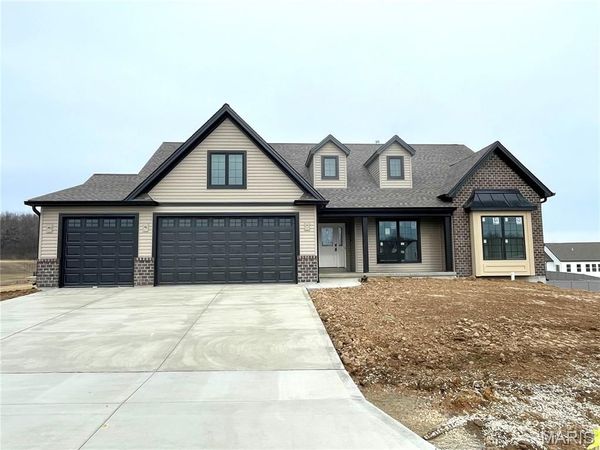 513 Clarks Crossing, Moscow Mills, MO 63362
