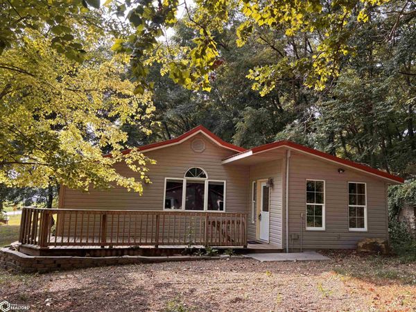 1153 Croton Road, Farmington, IA 52626