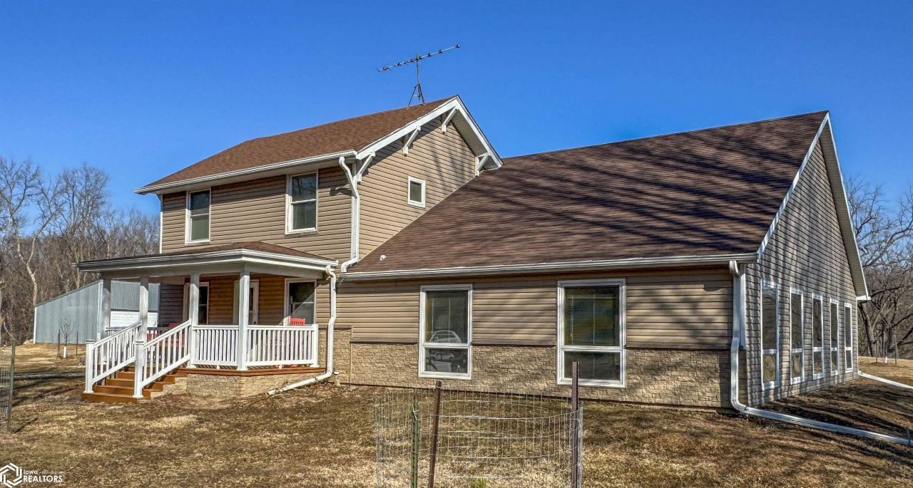 899 Wright Avenue, Dows, IA 50071 Main Photo