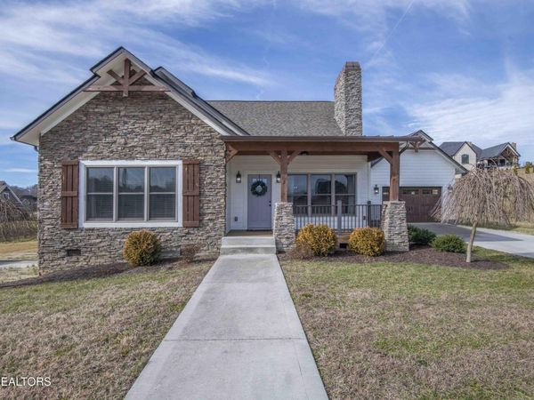 1562 Pullen Rd, Sevierville, TN 37862