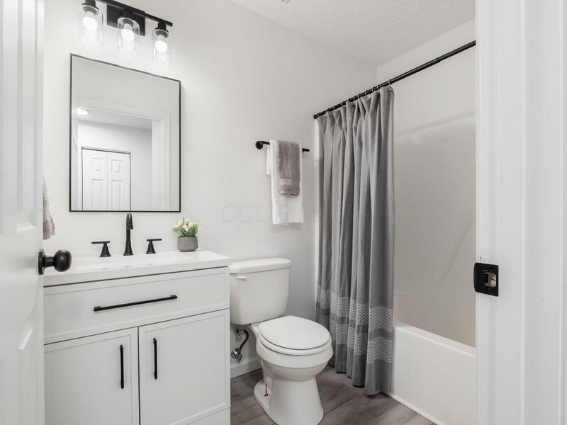 1834 Saint Lawrence Drive, Columbus, OH 43223 Photo 18