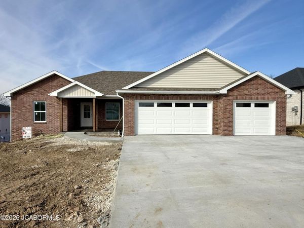 734 SARDONYX DRIVE, Jefferson City, MO 65109