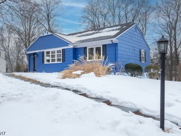 47 Main St, Peapack Gladstone, NJ 07977