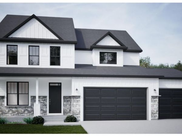 N66W20930 Sagebrush Dr, Menomonee Falls, WI 53051