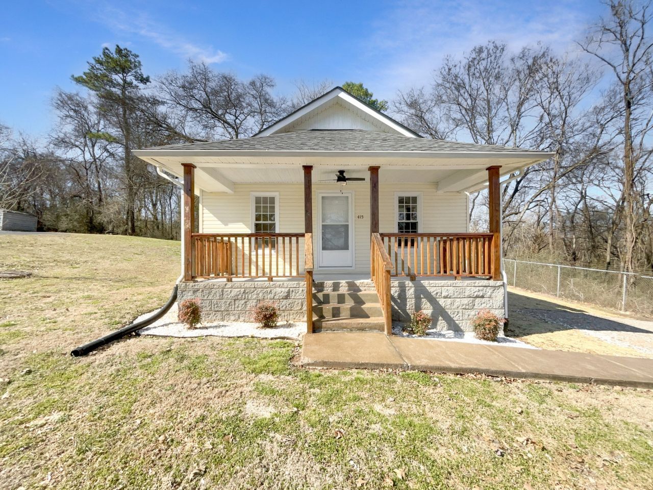 415 Oakview Dr, Columbia, TN 38401 Main Photo