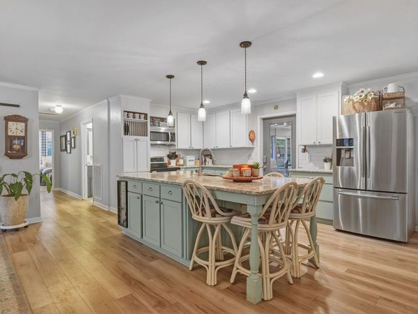 811 Hogans Branch Rd , Hendersonville, TN 37075